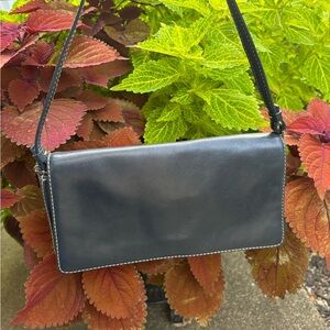 Nordstrom shoulder bag.  Leather.  Dark Navy Blue.  EUC.